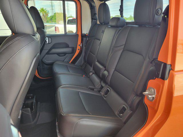 new 2025 Jeep Gladiator car, priced at $47,684