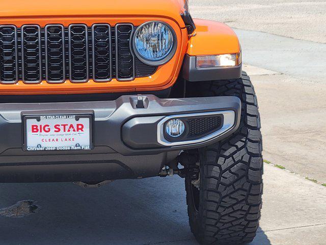 new 2025 Jeep Gladiator car, priced at $47,684