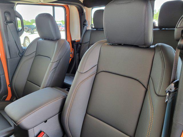 new 2025 Jeep Gladiator car, priced at $47,684