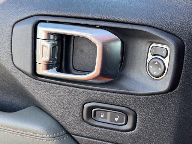 new 2025 Jeep Gladiator car, priced at $44,487