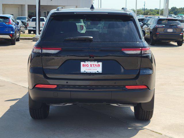 new 2025 Jeep Grand Cherokee car, priced at $33,180