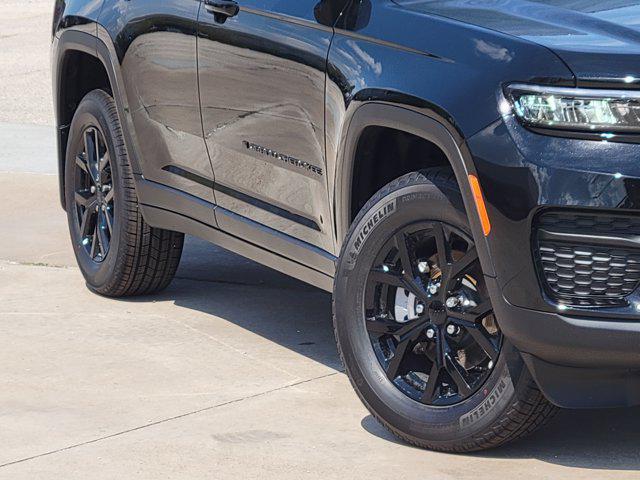 new 2025 Jeep Grand Cherokee car, priced at $33,180