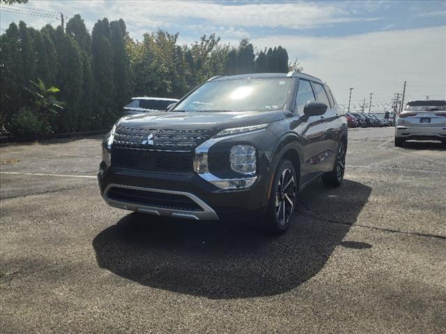 new 2024 Mitsubishi Outlander car, priced at $39,610