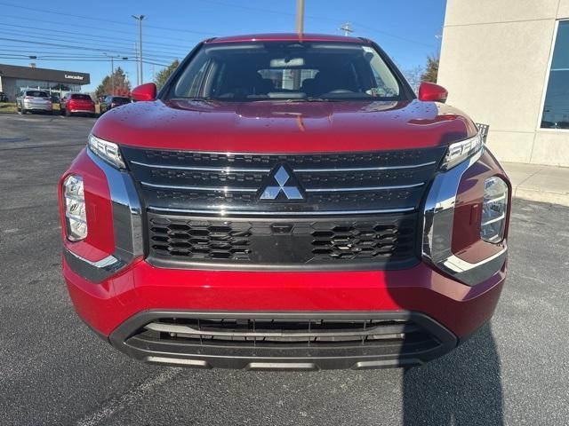 new 2022 Mitsubishi Outlander car, priced at $31,360