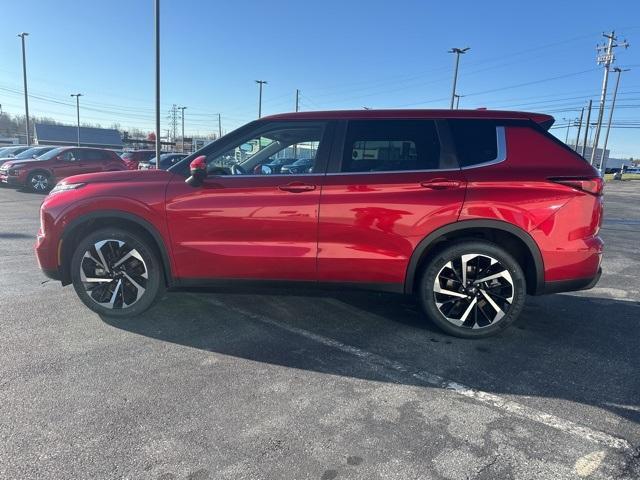 new 2022 Mitsubishi Outlander car, priced at $31,360