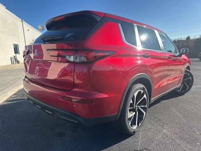 new 2022 Mitsubishi Outlander car, priced at $31,360