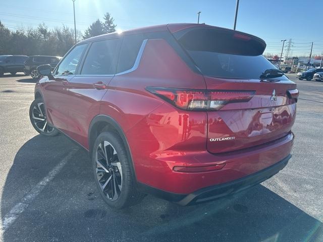 new 2022 Mitsubishi Outlander car, priced at $31,360