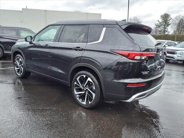 new 2024 Mitsubishi Outlander car, priced at $39,610