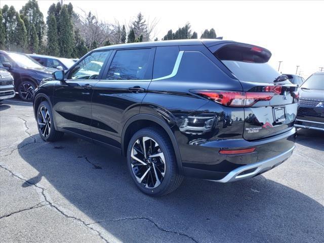 new 2024 Mitsubishi Outlander car, priced at $36,070