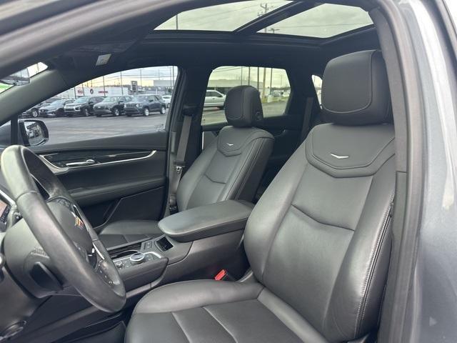 used 2021 Cadillac XT5 car, priced at $31,500