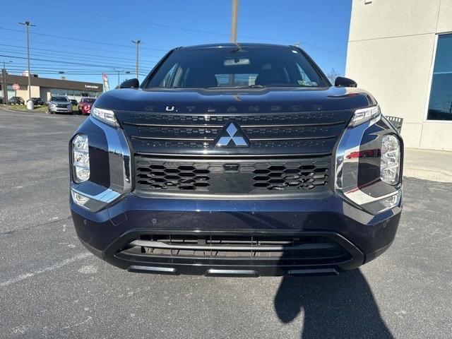 used 2022 Mitsubishi Outlander car, priced at $24,900