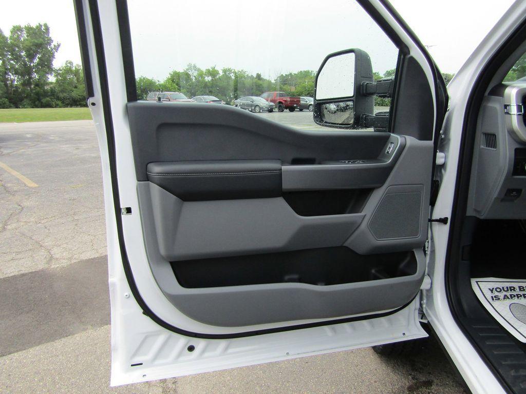 new 2023 Ford F-350 car, priced at $56,121