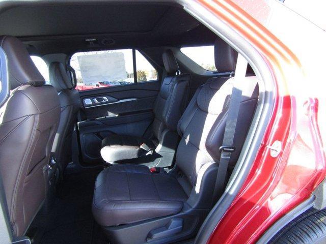 new 2025 Ford Explorer car, priced at $55,804