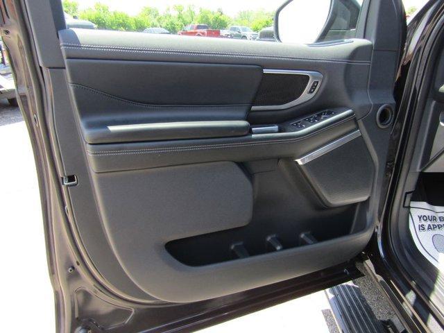 new 2025 Ford Expedition Max car, priced at $83,051