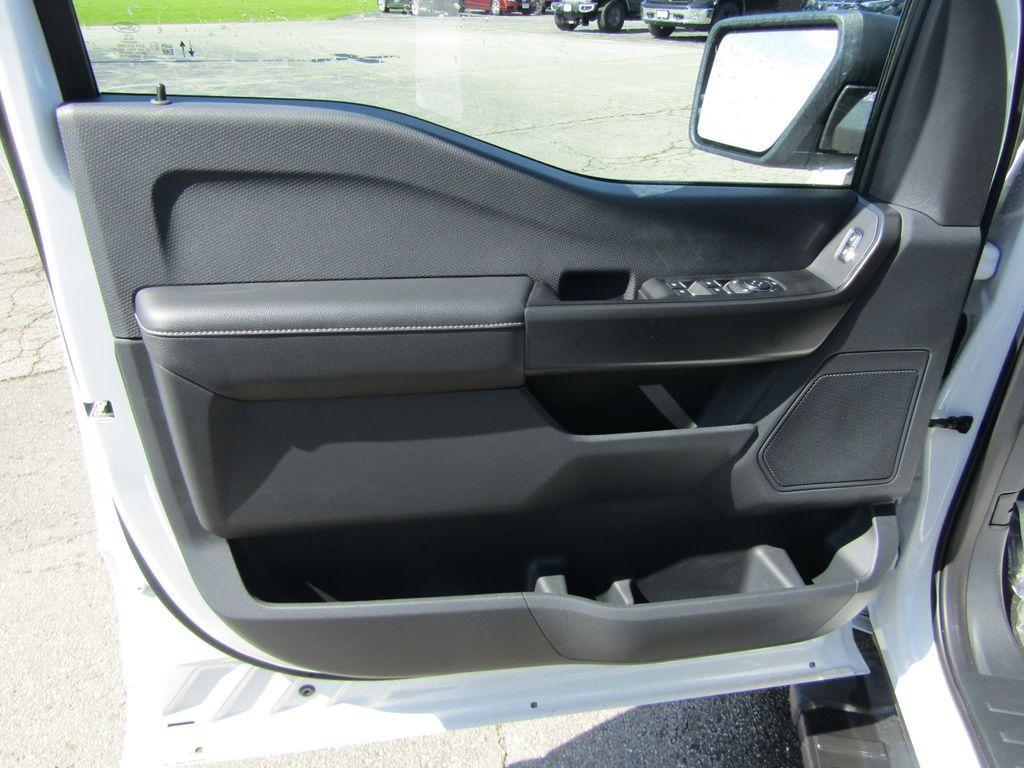 new 2025 Ford F-150 car, priced at $51,053