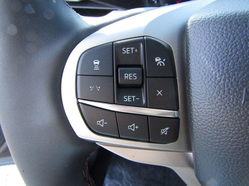 new 2025 Ford Explorer car, priced at $48,370