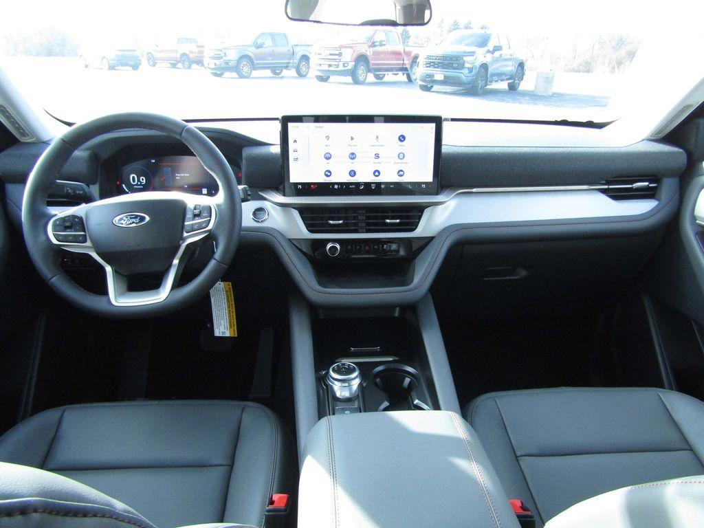 new 2025 Ford Explorer car, priced at $48,370