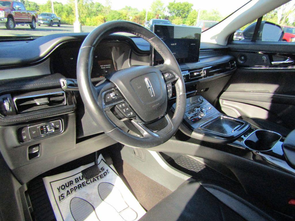 used 2021 Lincoln Nautilus car, priced at $35,415