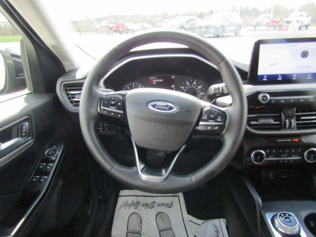 used 2022 Ford Escape car, priced at $25,226