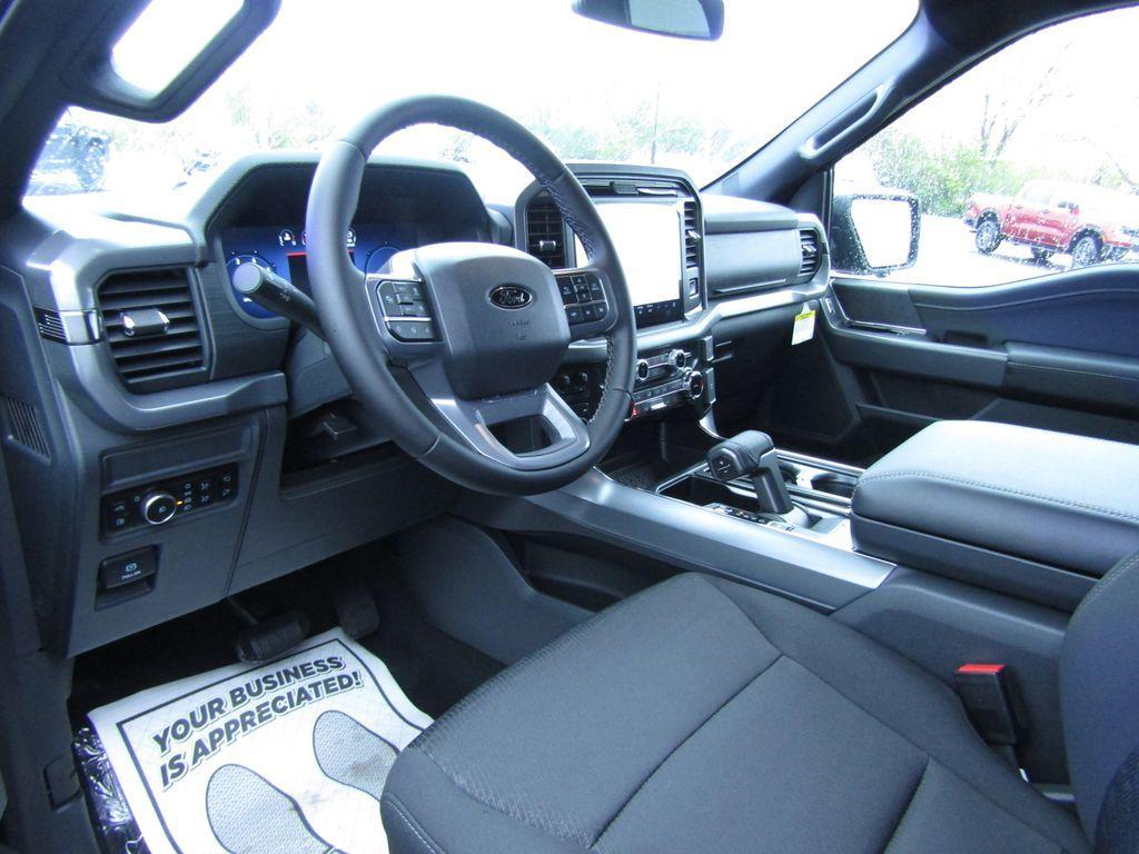 new 2025 Ford F-150 car, priced at $59,195