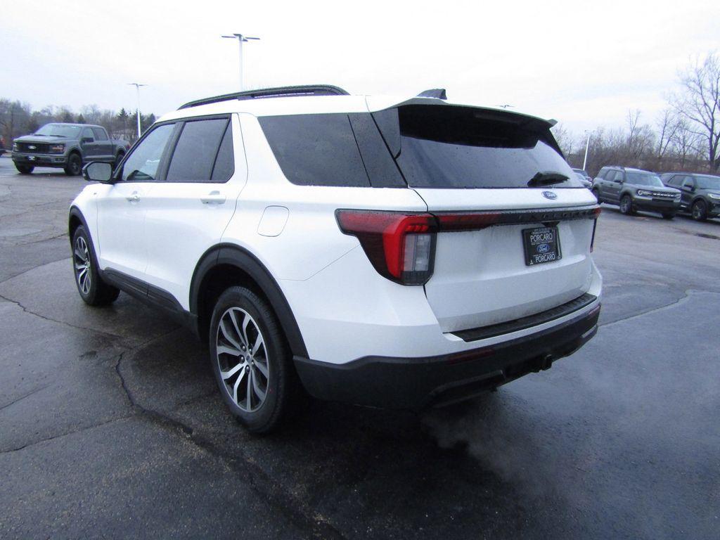 new 2025 Ford Explorer car, priced at $47,347