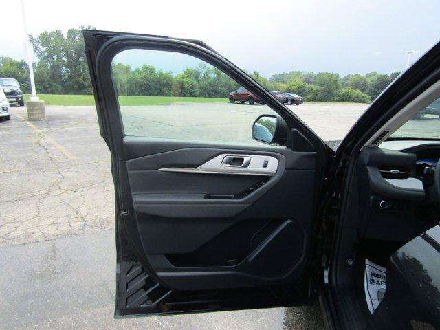 new 2025 Ford Explorer car, priced at $42,661