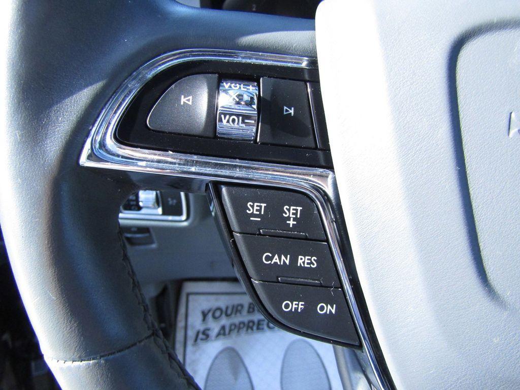 used 2021 Lincoln Nautilus car, priced at $34,713