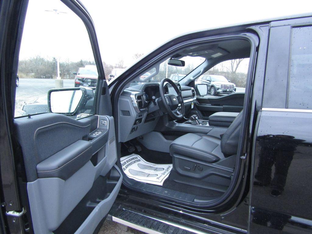 new 2025 Ford F-150 car, priced at $65,995
