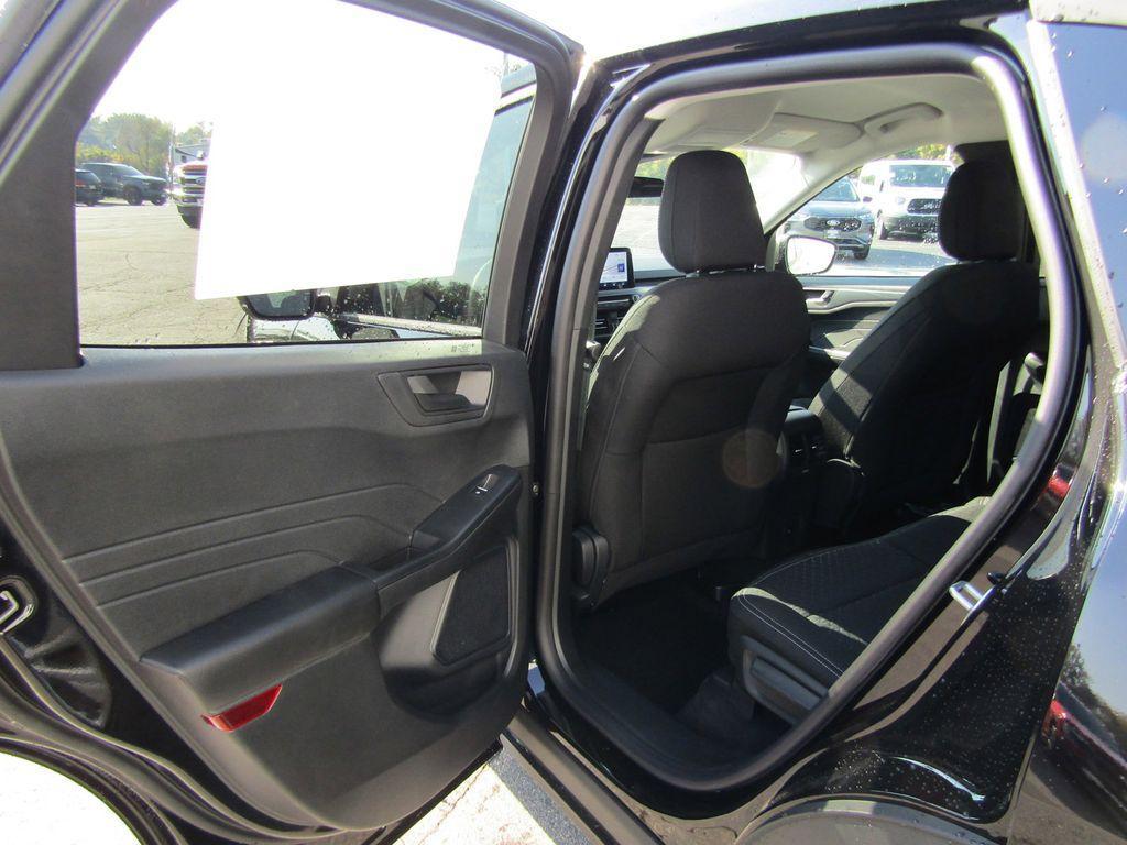 new 2025 Ford Escape car, priced at $31,043