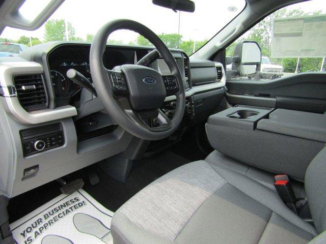 new 2025 Ford F-250 car, priced at $70,532