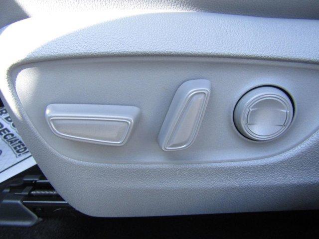 used 2021 Toyota Highlander car, priced at $36,541