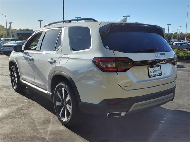 new 2025 Honda Pilot car, priced at $49,405