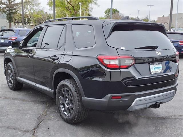 new 2025 Honda Pilot car, priced at $50,850