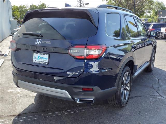 new 2025 Honda Pilot car, priced at $48,950