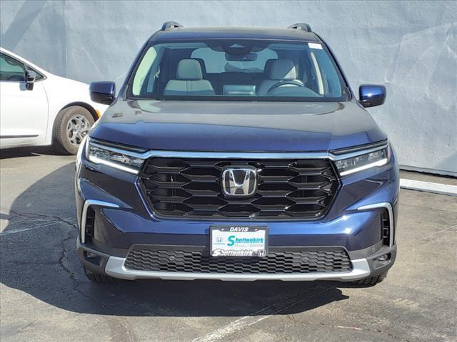 new 2025 Honda Pilot car, priced at $48,950