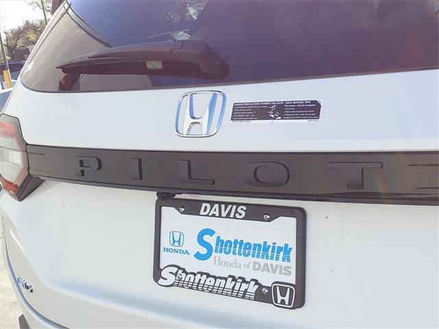 new 2025 Honda Pilot car