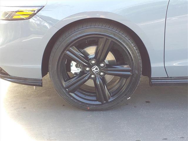 new 2025 Honda Accord Hybrid car