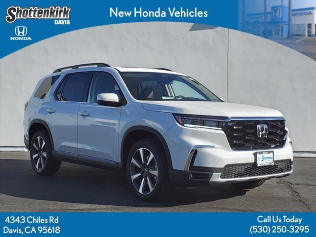 new 2025 Honda Pilot car, priced at $54,930