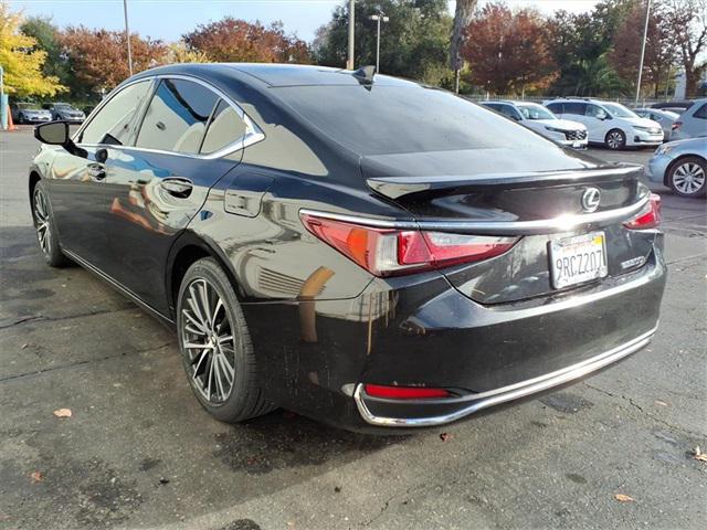 used 2025 Lexus ES 300h car, priced at $41,488