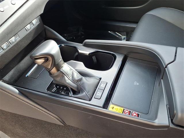 used 2025 Lexus ES 300h car, priced at $41,488