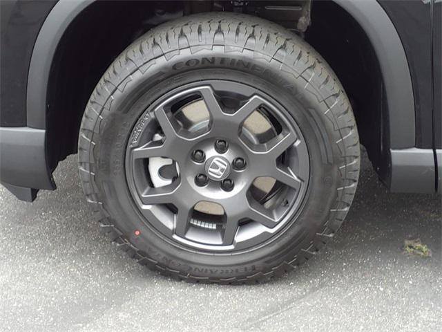 new 2025 Honda Pilot car, priced at $50,850