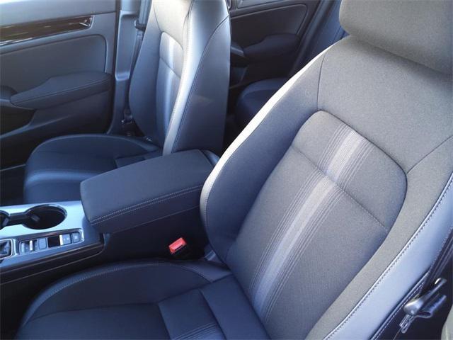 new 2025 Honda Civic Hybrid car
