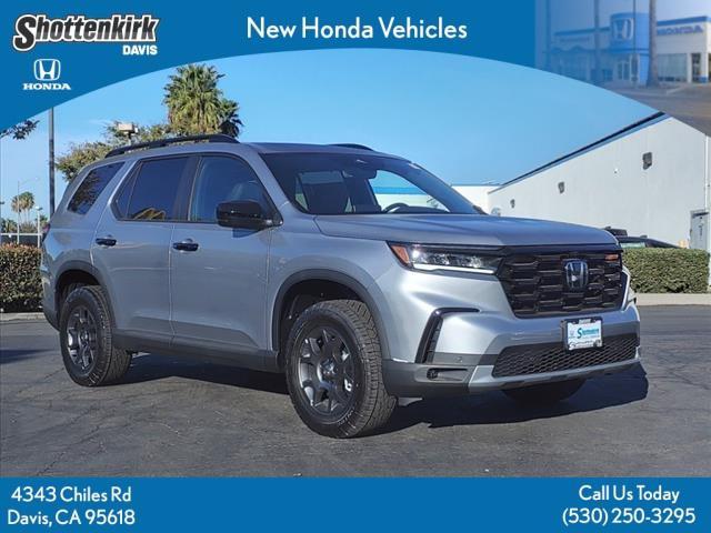 new 2025 Honda Pilot car, priced at $50,850