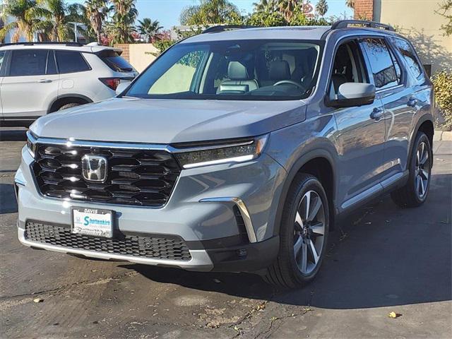 new 2025 Honda Pilot car, priced at $55,030