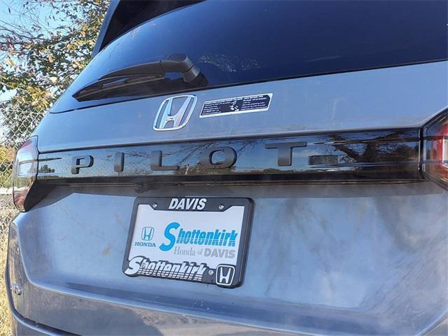new 2025 Honda Pilot car, priced at $55,030
