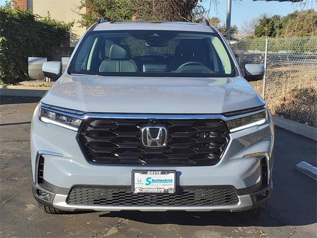 new 2025 Honda Pilot car, priced at $55,030