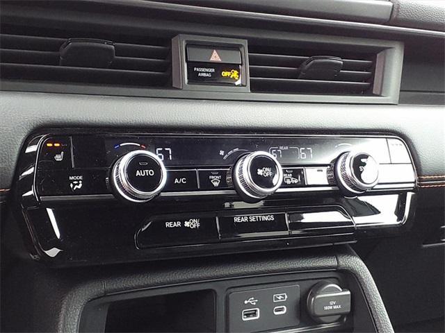 new 2025 Honda Pilot car, priced at $50,895