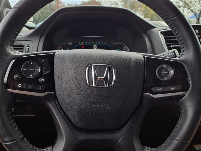 used 2022 Honda Pilot car, priced at $27,288