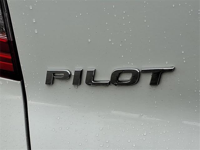 used 2022 Honda Pilot car, priced at $27,288