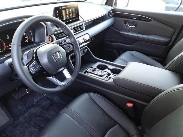 new 2025 Honda Pilot car, priced at $48,950